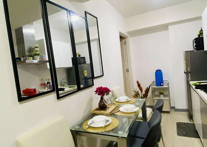 Azure Urban Staycation شقة