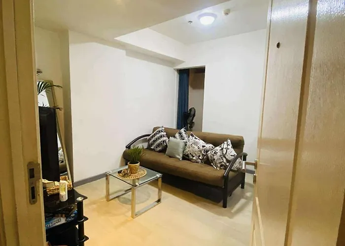 شقة Azure Urban Staycation *