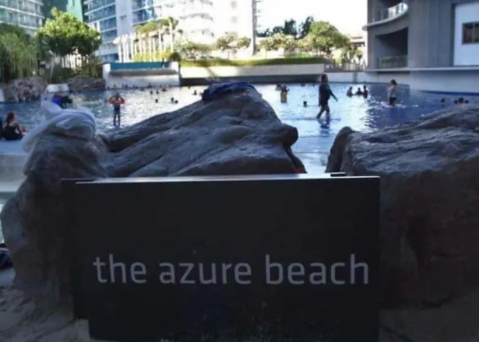 شقة Azure Urban Staycation *