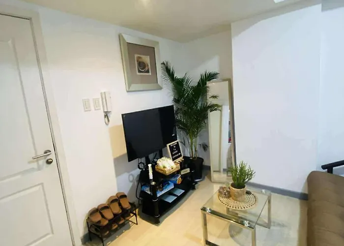 Azure Urban Staycation