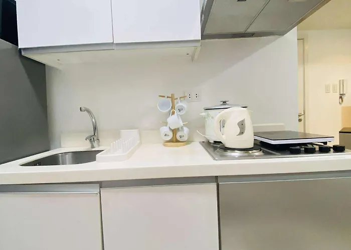 Azure Urban Staycation * مانيلا
